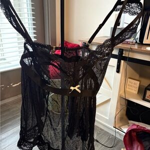 Elegant Black Lace Lingerie Set